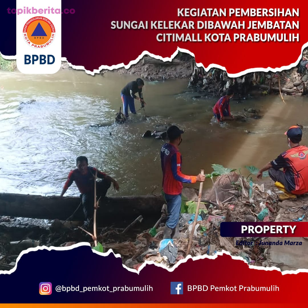 Pasukan Orange Bersihkan Tumpukan Sampah di Aliran Sungai Kelekar
