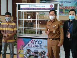 Walikota Prabumulih Ridho Yahya Serahkan 70 Bantuan Usaha Dagang
