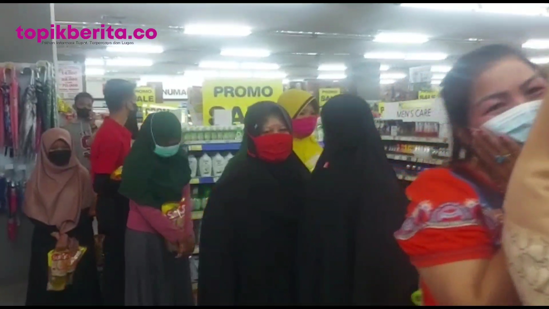 Minyak Goreng Langkah, Antrian Panjang Terjadi di Hyfresh Prabumulih