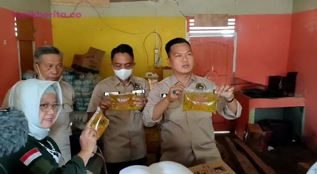 Anggota Komisi 2 Dprd Kota Prabumulih Sidak minyak goreng