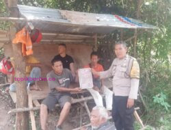 Cegah Kebakaran Hutan Dan Lahan Bhabinkamtibmas Polsek Prabumulih Barat Sebar Maklumat