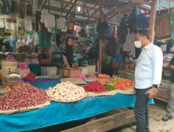 Kapolres Prabumulih AKBP Witdiardy Pantau Harga Bahan Pokok Menjelang Nataru