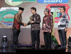 Kota Prabumulih Mendapat Penghargaan Predikat Universal Health Coverage (UHC) Award dari Wakil Presiden RI –