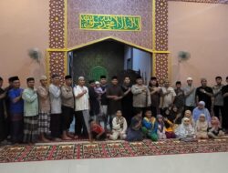 Sambangi Masjid Baitul Mukarom Karang Jaya Jumat Curhat, Kapolres Prabumulih Terima Keluh Kesah Warga