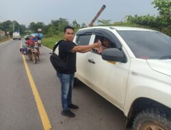 Polsek RKT Bagi-Bagi Takjil Gratis