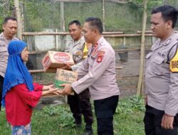 Warga Kurang Mampu Dibantu Polsek Cambai Lewat Program Jumat Curhat