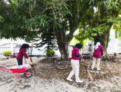 Rutan Prabumulih Kemenkumham Sumsel Gelar Bersih-Bersih di TMP Kesuma Bangsa Kota Prabumulih
