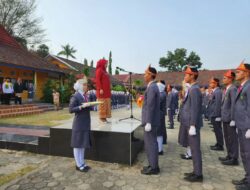 HUT RI ke 78, Paskibra SMANTI Pakai Tanjak Songket, Freny : Makna Kemerdekaan