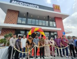 Diresmikan Pj Walikota Elman ST, McDonald’s Buka Restoran Pertama di Prabumulih 