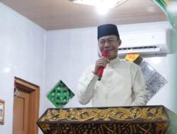 Safari Ramadhan, Elman ST Tarawih Bersama Jemaah Masjid An Nur Taman Baka