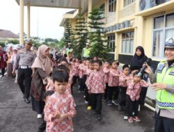 Puluhan Anak TK Insan Mulia Rabbani Pelatihan Edukasi Berlalulintas