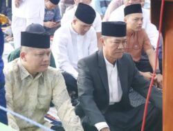 Pj Wako Prabumulih H Elman ST Sholat IED Bersama Warga Muara Dua