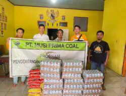 Jelang Idul Fitri, PT Musi Prima Coal Salurkan Ratusan Sembako