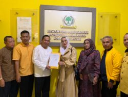 Hari Terakhir, Hj Rika Sungudi Kembalikan Berkas ke Partai Golkar