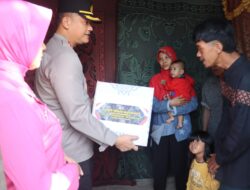 Kapolres Prabumulih Berikan Bantuan Langsung Kerumah Warga Kurang Mampu