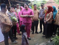 Ikut Andil Cegah Stunting, Bhayangkari Kunjungi 3 Lokasi Posyandu