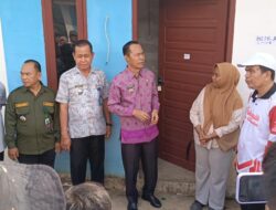 Pj Wali Kota Prabumulih Serahkan 100 Kunci Bantuan Rumah RITTA