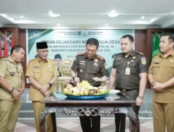 229 Kepala Desa di Muba Dapat Pembekalan Kajari Roy Riadi