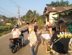 Jumat Berkah, Tiktoker Mang Diegol Bagikan Sarapan Gratis