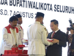 Pj Bupati Muara Enim Terima Duplikat Bendera Merah Putih Dari BPIP Jelang Upacara HUT RI ke-79