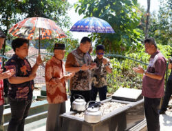 Pj Bupati Henky Putrawan Ziarah ke Makam H Kamaludin Djinab