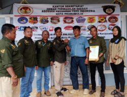 Ketum AKPERSI Serahkan SK DPC Kota Prabumulih