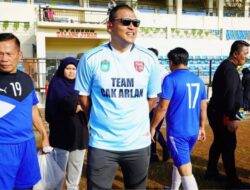 Franky Nasril Hadiri Laga Persahabatan Tim OPD vs Kepala Desa