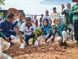 Wali Kota Prabumulih Ajak Hijaukan Bumi Lewat Gerakan Tanam 1.000 Pohon