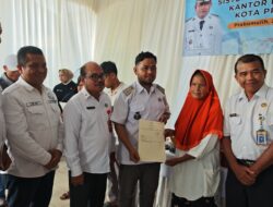 BPN Bagikan 504 Sertifikat Tanah ke Warga Sungai Medang