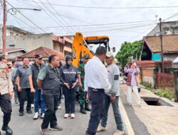 Cak Arlan Kembali Gusur Pedagang Diatas Parit Jalan M Yamin