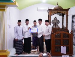 Sekda Prabumulih Safari Ramadhan di Masjid Muawannah, Serahkan Bantuan Operasional