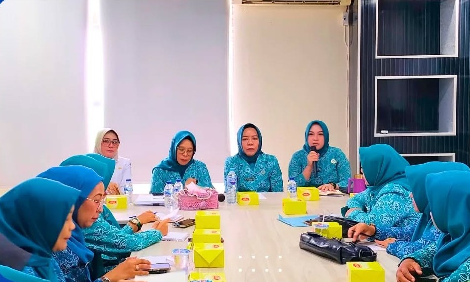 Hj Linda Arlan pimpin rapat persiapan kunjungan TP PKK Sumsel di Prabumulih