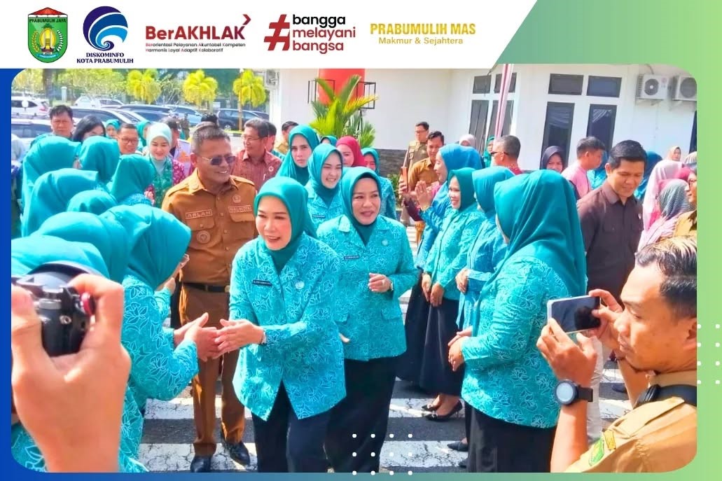 TP PKK Sumsel melakukan pembinaan 10 Program Pokok PKK di Prabumulih bersama kader PKK daerah