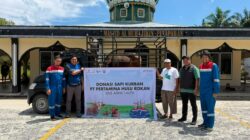Penyerahan sapi kurban PHR Zona Rokan kepada masyarakat di Riau saat Iduladha 1447 H