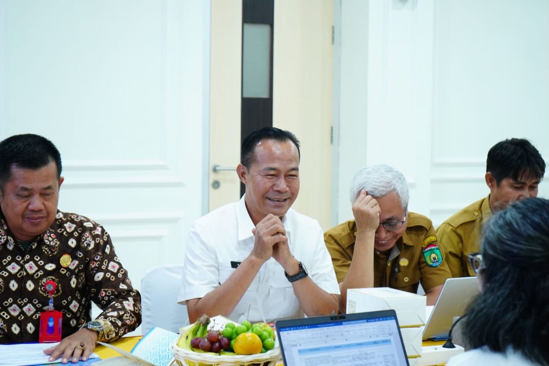 H Elman bersama OPD Prabumulih menghadiri rapat di Kantor BPK Sumsel