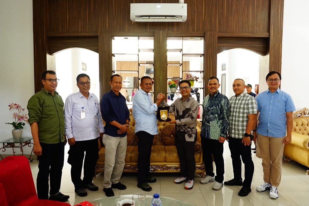 Wali Kota Prabumulih H Arlan menerima kunjungan Direktur Utama Pertamina Gas di Rumah Dinas Wali Kota