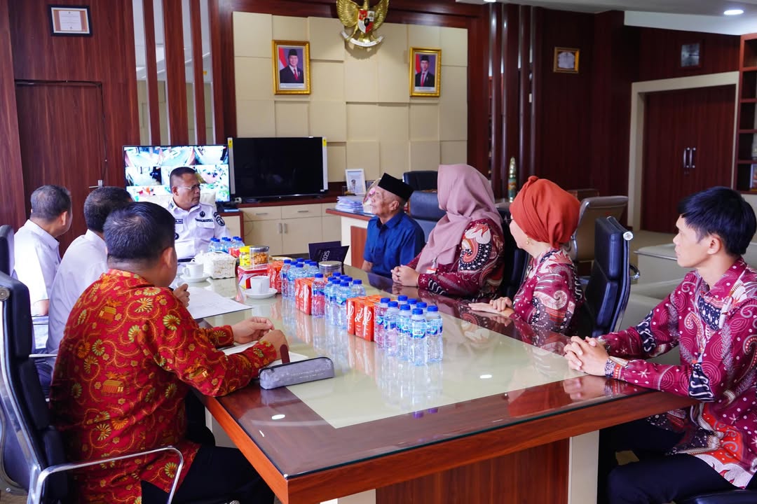 Wali Kota Prabumulih H Arlan menerima audiensi Rektor Universitas Prabumulih
