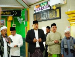 Wawako Franky Nasril Serahkan Sapi Kurban di Masjid Nurul Falah
