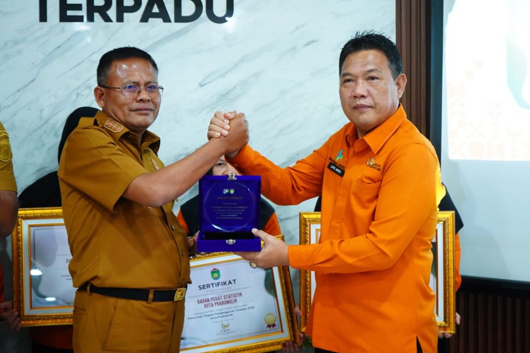 Wali Kota Prabumulih H. Arlan bersama Wakil Wali Kota Franky Nasril saat kunjungan kerja ke BPS Kota Prabumulih untuk mendukung Sensus Ekonomi 2026.