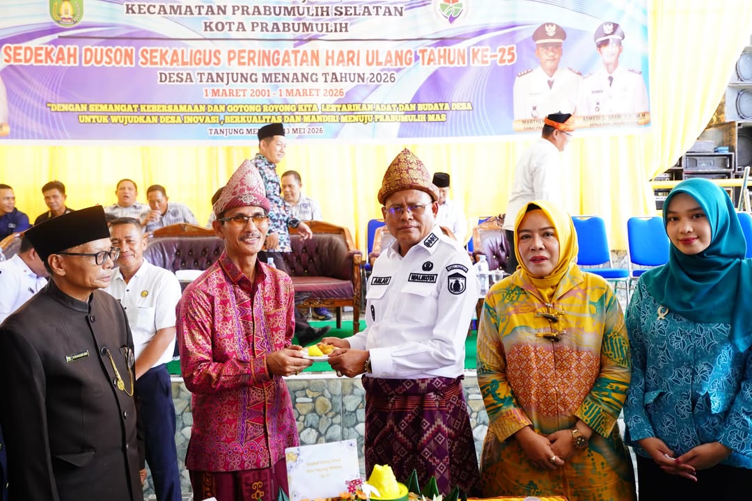 Wali Kota Prabumulih menghadiri Sedekah Adat Dusun di Desa Tanjung Menang