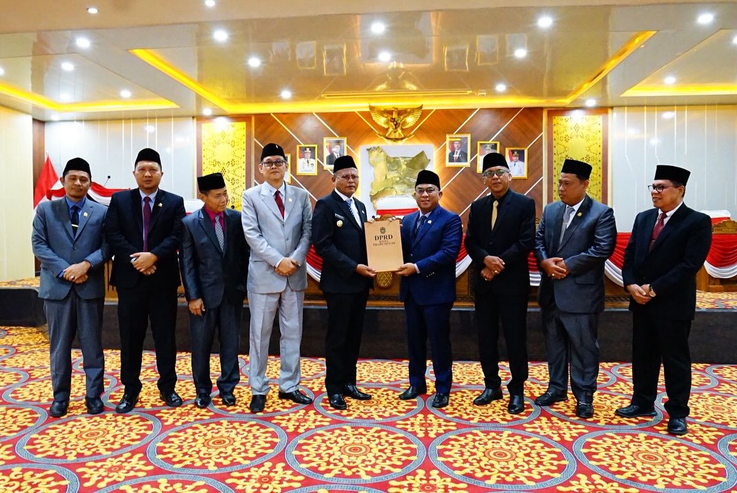 Wali Kota Prabumulih H Arlan hadiri rapat paripurna DPRD LKPJ 2025