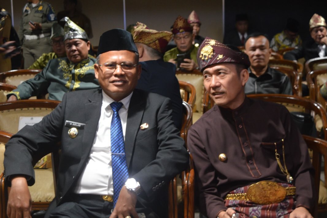 Wali Kota Prabumulih H Arlan menghadiri rapat paripurna Hari Jadi Sumsel ke-80
