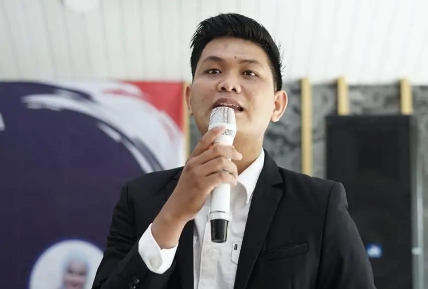 Kurnia Saleh memberikan pernyataan terkait dugaan korupsi pengadaan Chromebook yang menyeret nama Nadiem Makarim di Jakarta.