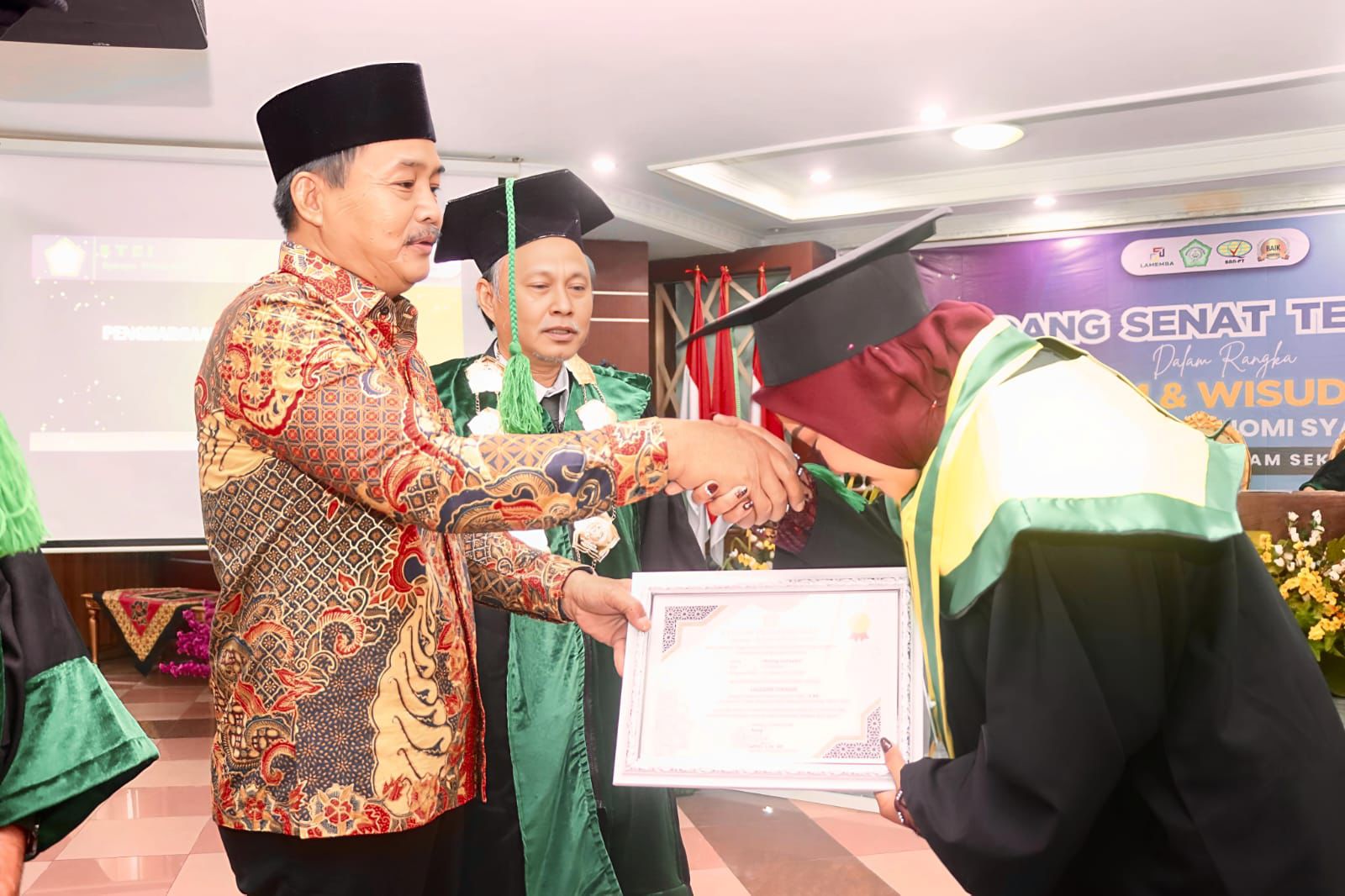 Wisuda ke-II STEI Sekayu Palembang di Sekayu dihadiri Abdur Rohman Husen tahun 2026