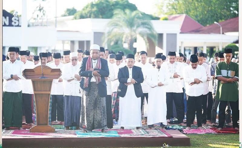 Wakil Bupati Muba menghadiri Sholat Iduladha 1447 H di Pendopoan Griya Bumi Serasan Sekate Sekayu