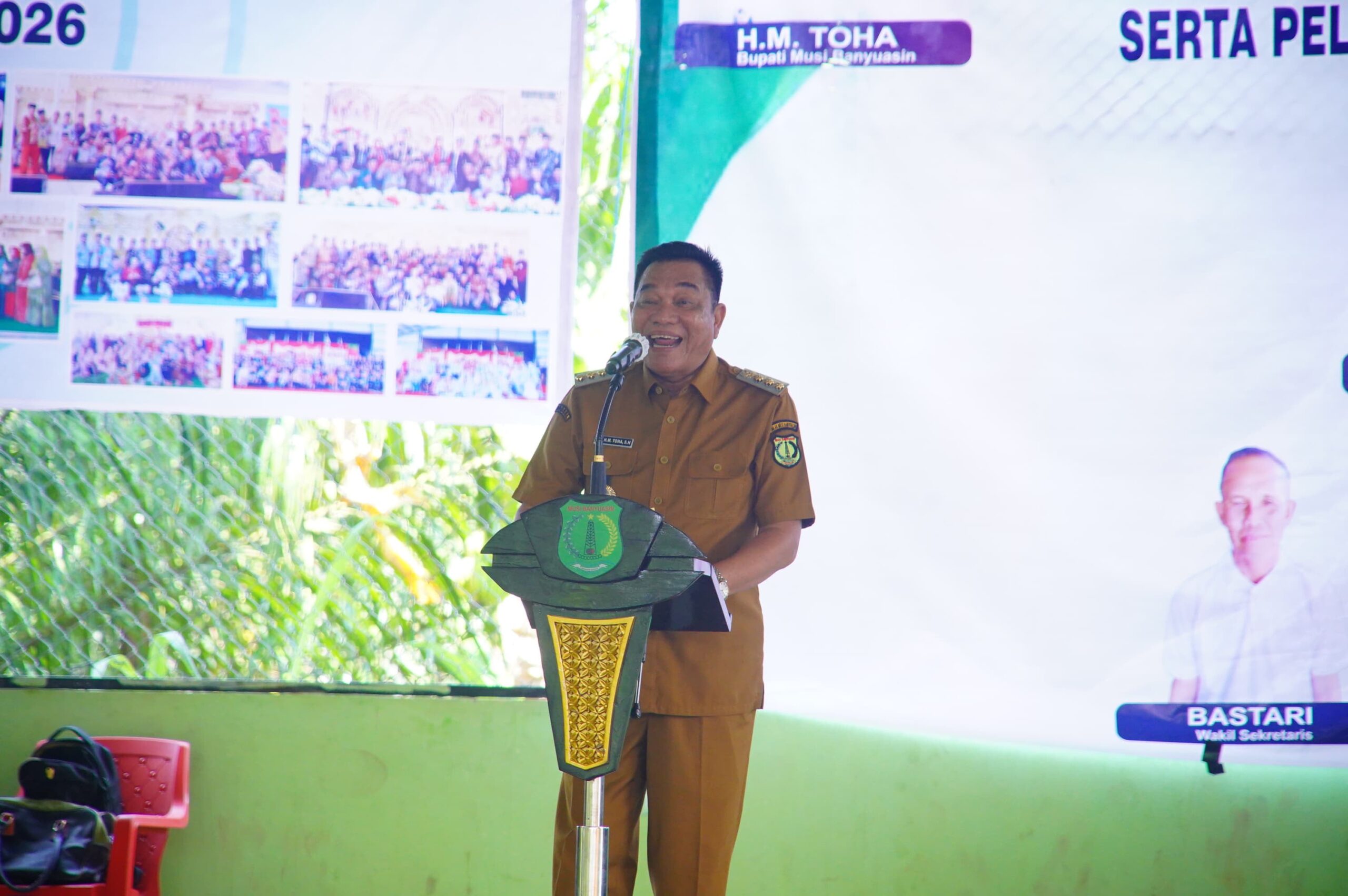 Bupati Musi Banyuasin H M Toha Tohet SH mengukuhkan pengurus Ikatan Persaudaraan Persedekahan Kundangan (IPPK) Kecamatan Babat Toman di Desa Sereka, Kabupaten Musi Banyuasin.