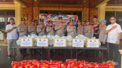Kapolres Prabumulih AKBP Bobby Kusumawardhana melepas penyaluran bantuan sosial Hari Bhayangkara ke-80.