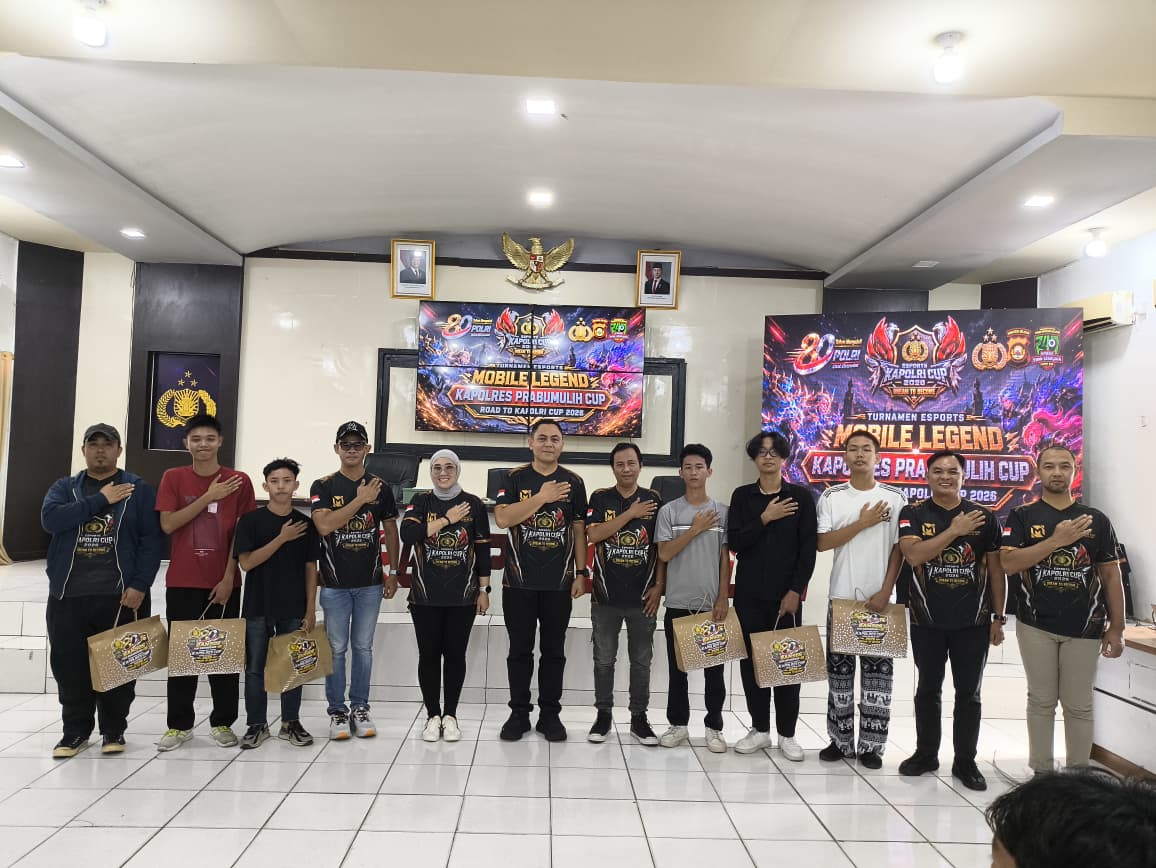 Peserta turnamen Mobile Legends Hari Bhayangkara ke-80 di Aula Polres Prabumulih.