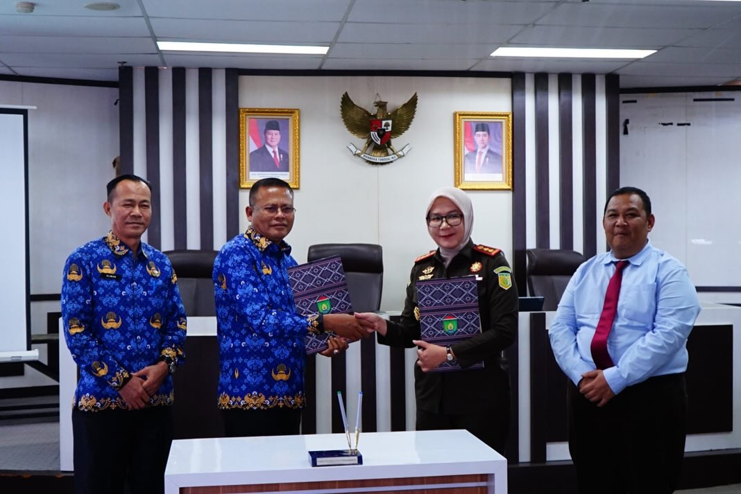 Wali Kota Prabumulih H. Arlan menandatangani Perjanjian Kerja Sama Bidang Perdata dan Tata Usaha Negara bersama Kejaksaan Negeri Prabumulih.