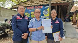 terduga rentenir warga desa Dangku Kabupaten Muara Enim dilaporkan ke Polres Muara Enim